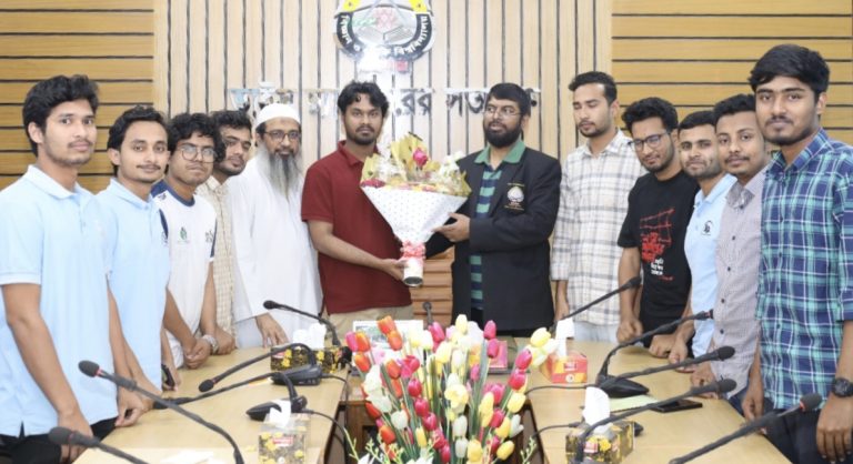 শাবিপ্রবি উপাচার্যের সাথে প্রেসক্লাবের নেতৃবৃন্দের সৌজন্য সাক্ষাৎ