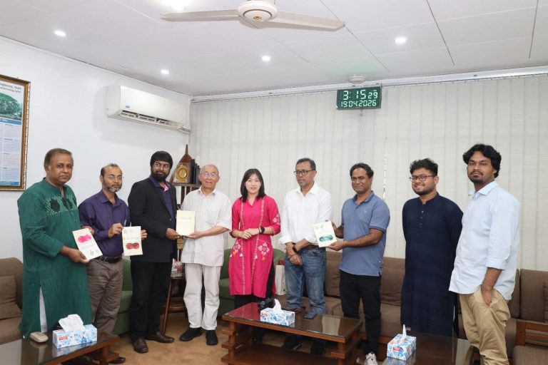 শাবির উপাচার্যের সাথে চীনা রবীন্দ্র বিশেষজ্ঞ দং ইউ ছেনের সৌজন্য সাক্ষাৎ‎